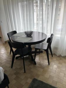 Core Luxembourg City - Gare Nest - Parking and Breakfast by Request