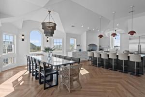 2876 - The Blue Martini