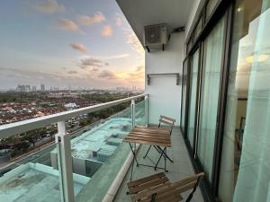 Modern Nyonya Suites at Mount Austin - Near Tebrau City and IKEA