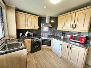 Stylish & Spacious 4 Bedroom House