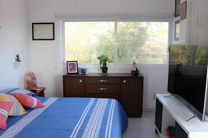 Valentina Salchi A Playas vírgenes Internet veloz