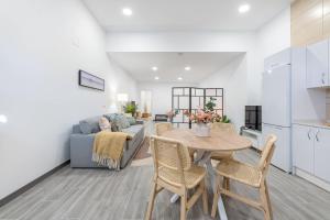 Vivendos - MA19 - El Palo Temporada