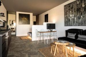 Mykonos Dot Art Homes