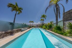 Prime Location 1BR Pool Walk to the Beach