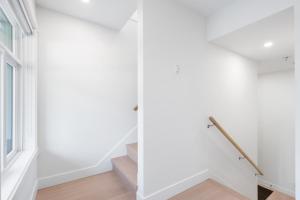 New and Modern 4BR Townhome - Rooftop and Garage