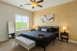 Luxury 2BR Condo Steps from UAB Campus 05