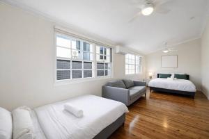 Bayside Queenslander High Ceilings Family-friendly
