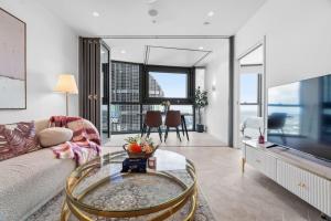 Luxury 54F Skyline Apt Iconic Queens Wharf 1BR