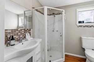Value 3 Beds Family Stay with Pool Near Bay and Shops