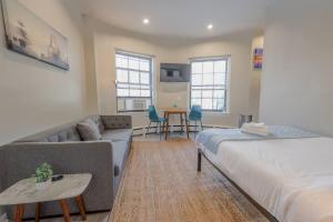 Stunning Back Bay Studio Apartment