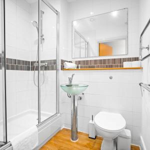 Modern 2 Bedroom Apartment - City Center - Kings Bed - Netflix 81U