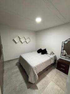 Acogedora Casa con Terraza en Ciudad Jardín