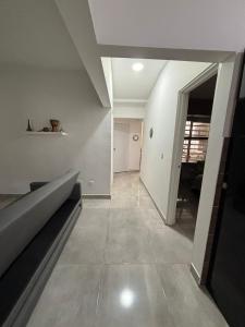 Acogedora Casa con Terraza en Ciudad Jardín