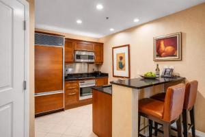MGM Signature Tower 2 8th Floor 1BR Strip View Balcony No Resort Fee