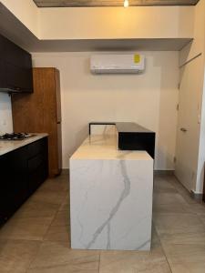 Dpto Entero Moderno Zona MTY Centro Alberca KS Bed