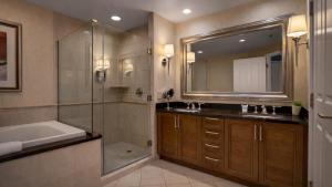 32nd Flr MGM Signature Studio High-Floor Views No Resort Fees