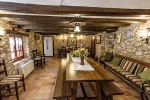 Catalunya Casas Unique sanctuary with extra large pool!