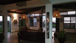 Private Jungle Hilltop Retreat