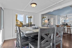 6301 - Dolphins Dunes