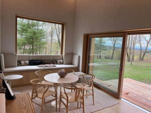 Architectural Cabin 18 mins to Catamount