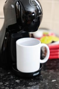 Green Lane LT By Furnished Accommodation - Drive Way Parking - Big House - Airport Contractors - Relocating Families