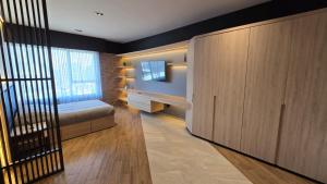 STREET MALL Luna N6-3