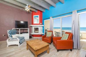 Cozy & Beautiful Beachfront Condo Las Olas II 2