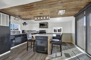 K Loma Vista with Hill Country Views