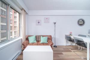 Studio in Center Downtown