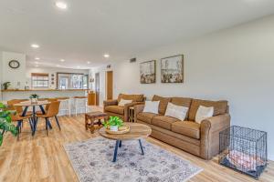 < 2 Mi to Grindstone Lake & Trails! Mtn-View Condo