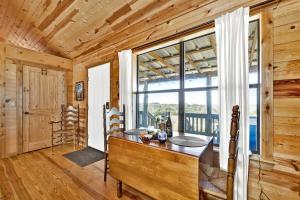 RockyRidge Cabin-Hill Country Views-20 min to Fred