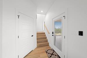 Hill Country Escape wViews Plus, Hot-Tub and Pet Friendly!