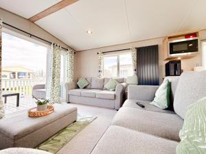 The Retreat - An Luxurious Caravan in Towyn, Wales