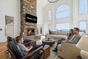 Mtn View Sleeps 18 Game Room Hot Tub Grill