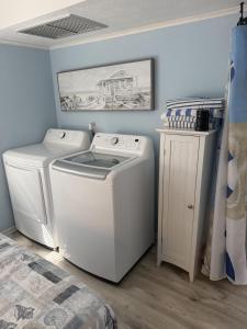 Serene 2-level home with WiFi & deck - walk to beach, 1 dog welcome