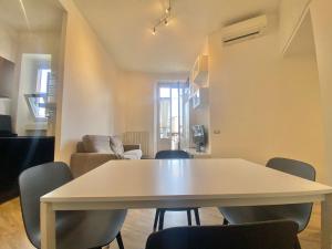 Palma Home, Elegante e Spaziosa nel cuore della Città di Milano, con Metropolitana M1 Gambara