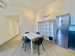 Palma Home, Elegante e Spaziosa nel cuore della Città di Milano, con Metropolitana M1 Gambara