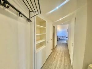 Palma Home, Elegante e Spaziosa nel cuore della Città di Milano, con Metropolitana M1 Gambara