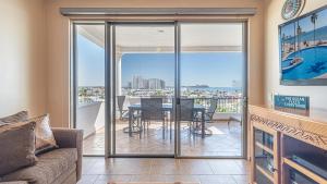Casa Blanca CC-405 Oceans Edge Ocean View