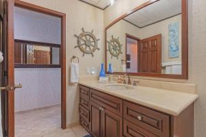 Shore To Please Penthouse Beautiful Oceanfront Condo