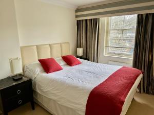 LX Russell Square Apartments