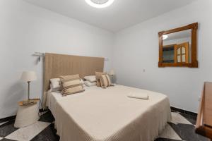 Mijas Pueblo Casita with Stunning Terrace & Sea Views