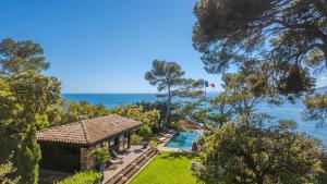 Dream stay Villa Prestige, Pool Sea