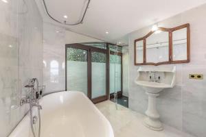 Dream stay Villa Prestige, Pool Sea