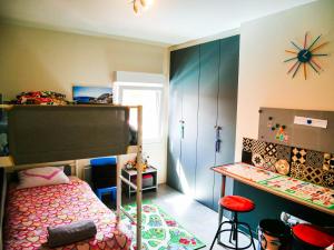 Bubbles and Granules - Single-storey house - Swimming pool