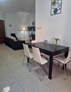 Central 1 BR Retreat