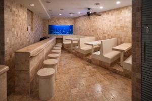Estudio compacto en Riviera Diamante con alberca