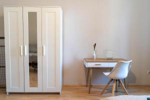 Large Comfortable Apartment I 15 Minutes to City Center