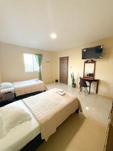 Spacious apartment location near Tortuga Bay