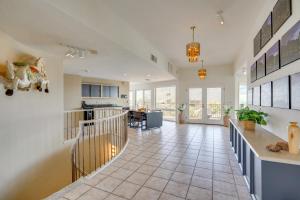 Near Trails Luxe Mountain-View Retreat in Tucson!